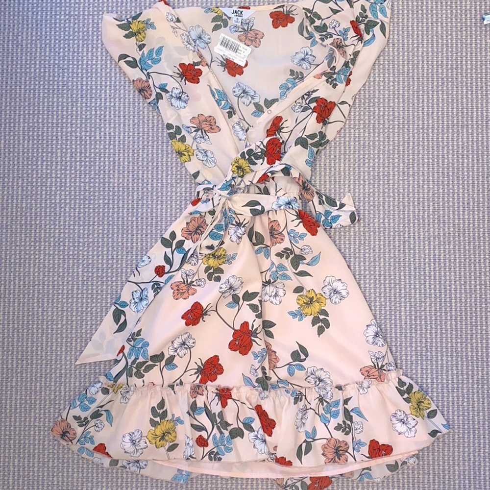 BB Dakota cap sleeve light pink flower dress